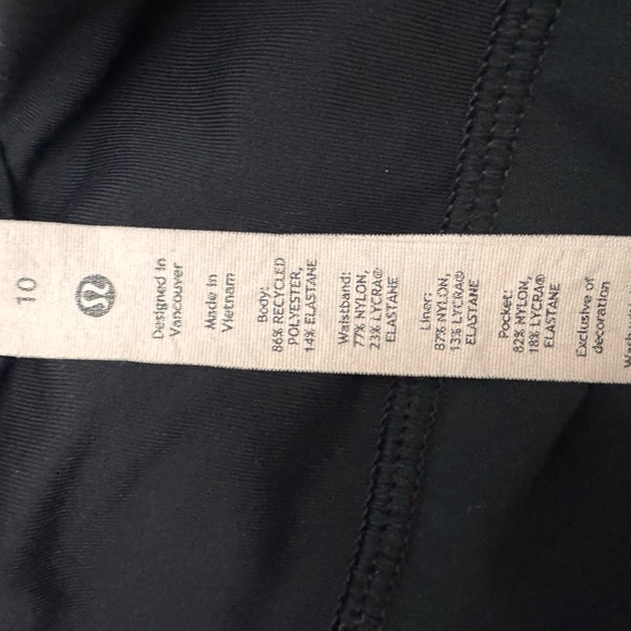 Black Lululemon Rival Athletic Skirt EUC size 10 - Picture 5 of 5